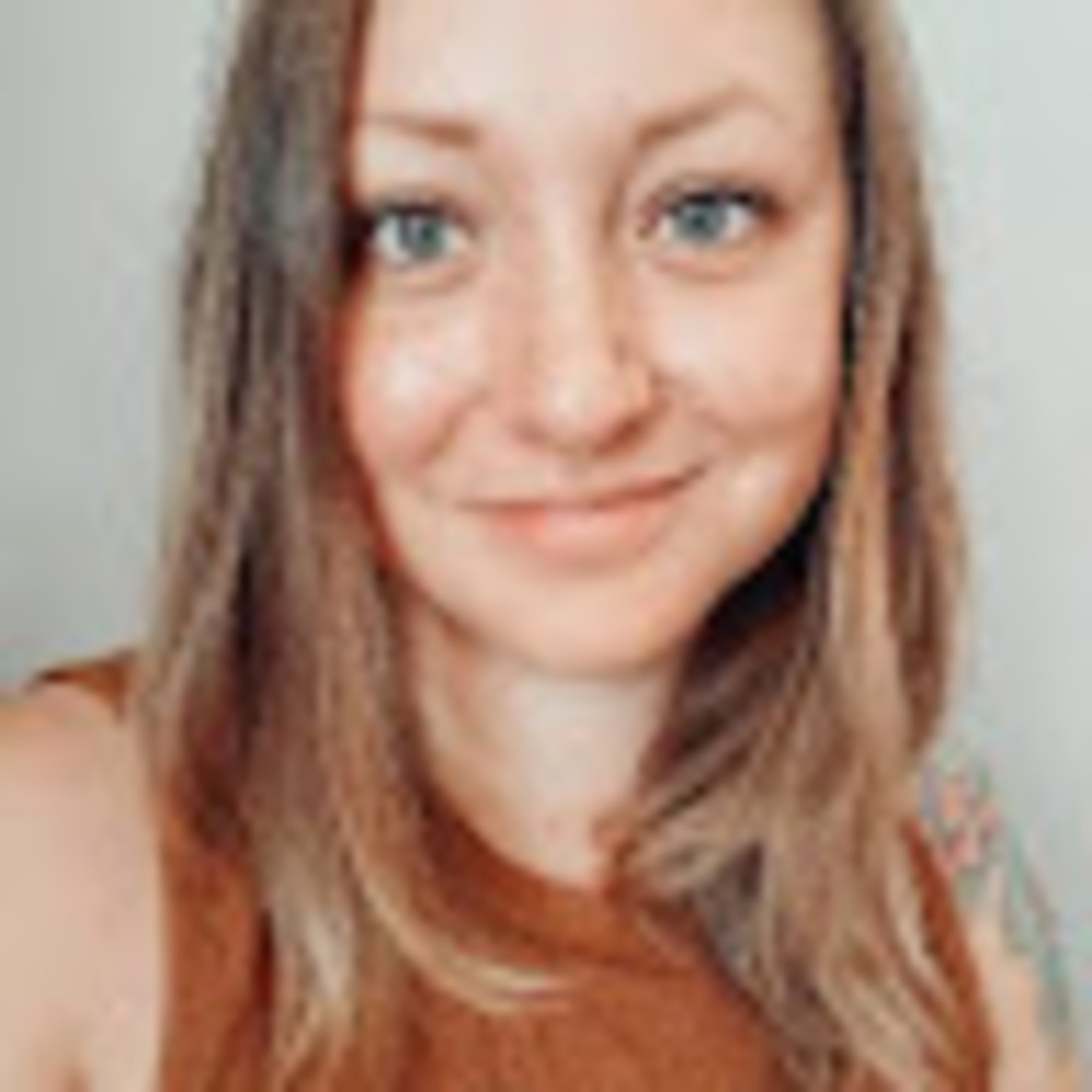 Meet your Posher, Laurie